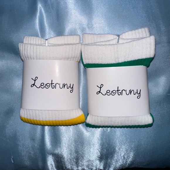 Leotruny Knee High Tube Socks: Over the Calf Retro Striped Socks Unisex - Picture 1 of 4